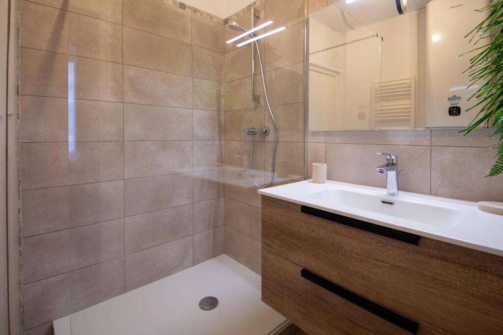 Logement De Charme En Plein Coeur D'Avignon Exterior photo